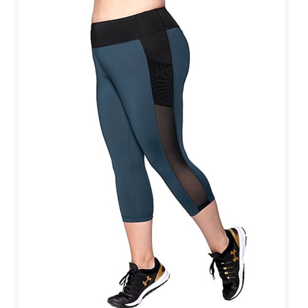 NWT! Blue & Black Leggings! Mesh Detail! Size 14/16